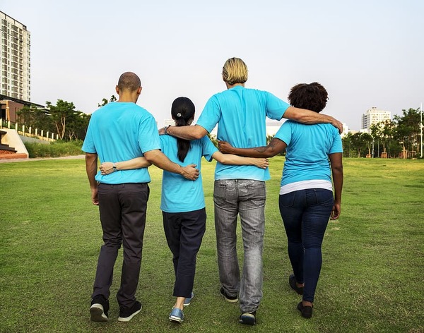 Anonymity Reduces Generosity in High School Students