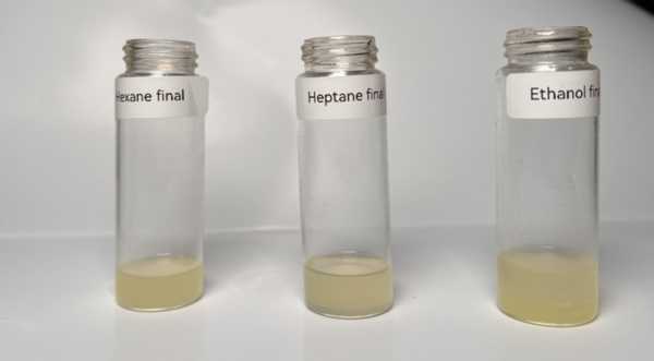 Using heptane to extract almond oil