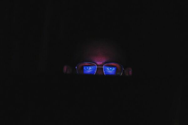 Cover photo for Blue light blocking glasses: do they do what they promise?